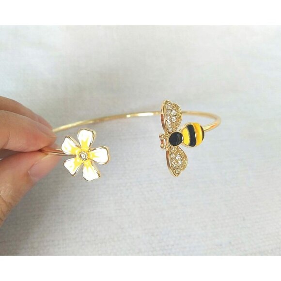 Yellow Flower Honey Bee Charm Bangle Bracelet Women Jewelry Gold Copper - Picture 3 of 6